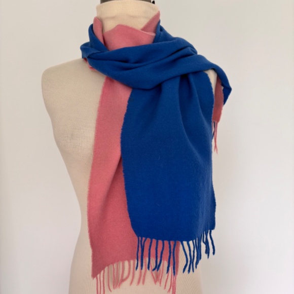 Lot of 2 vintage Johnstons Scottish wool and cashmere scarves - Picture 1 of 10